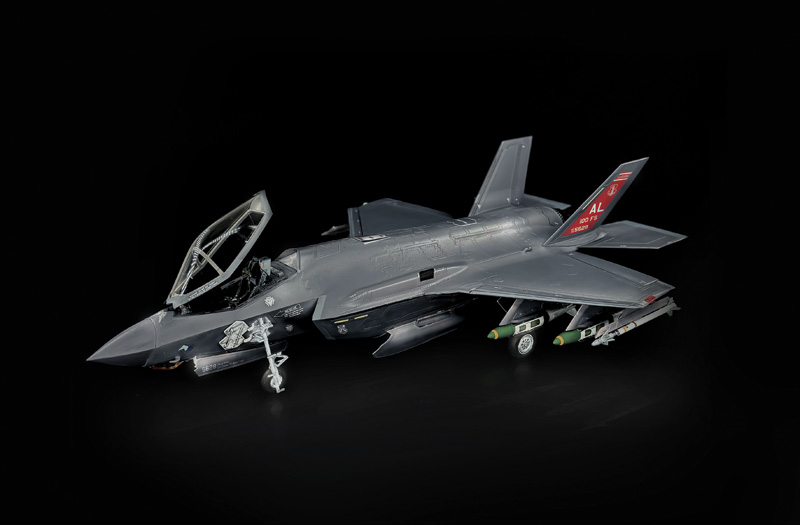 2836 - F-35 A LIGHTNING II (Beast Mode) - Imagem 13